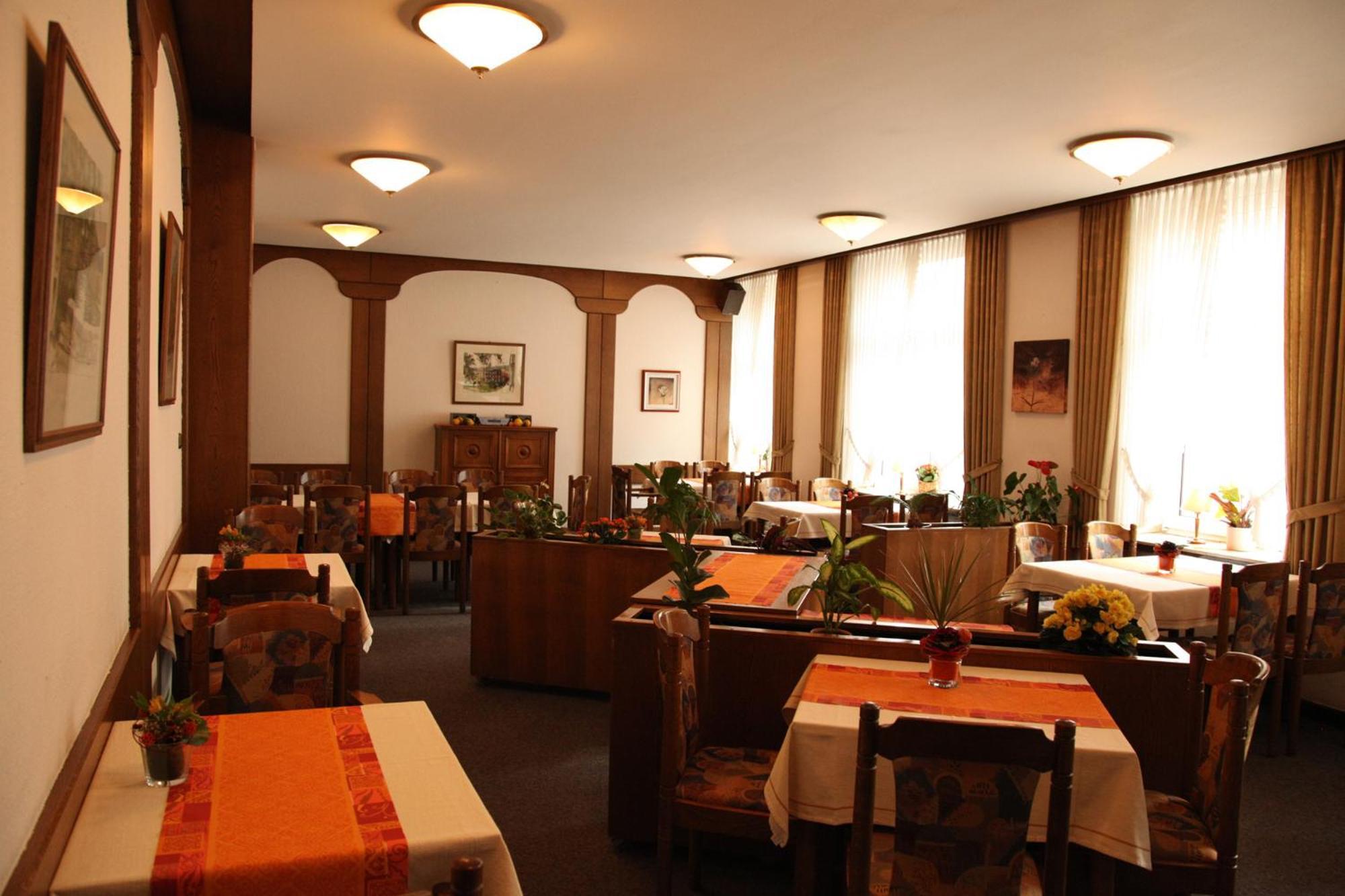 Ackfeld Hotel-Restaurant Bueren  Exterior photo